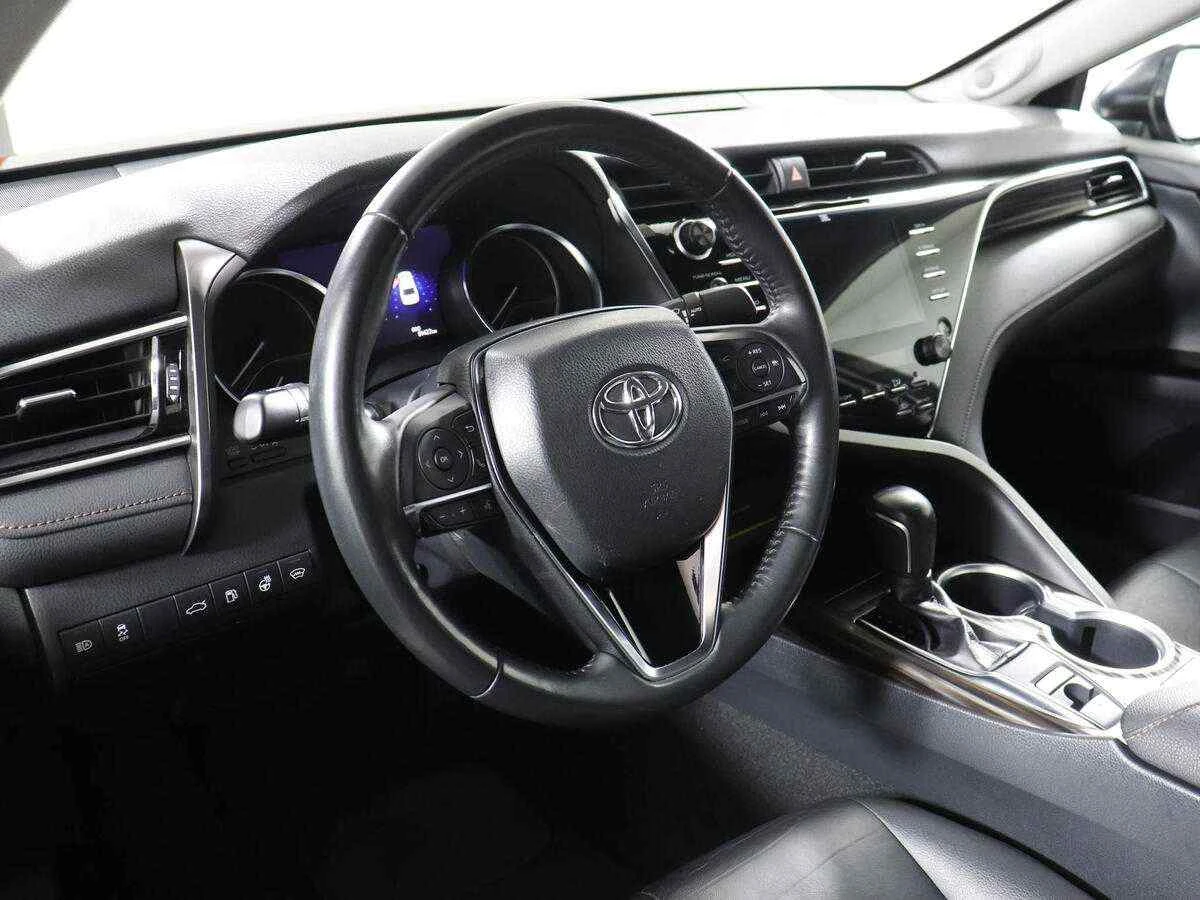 Toyota Camry, Черный, 2018, Автоматическая, 150 л.с., цена от 2 290 000 руб.