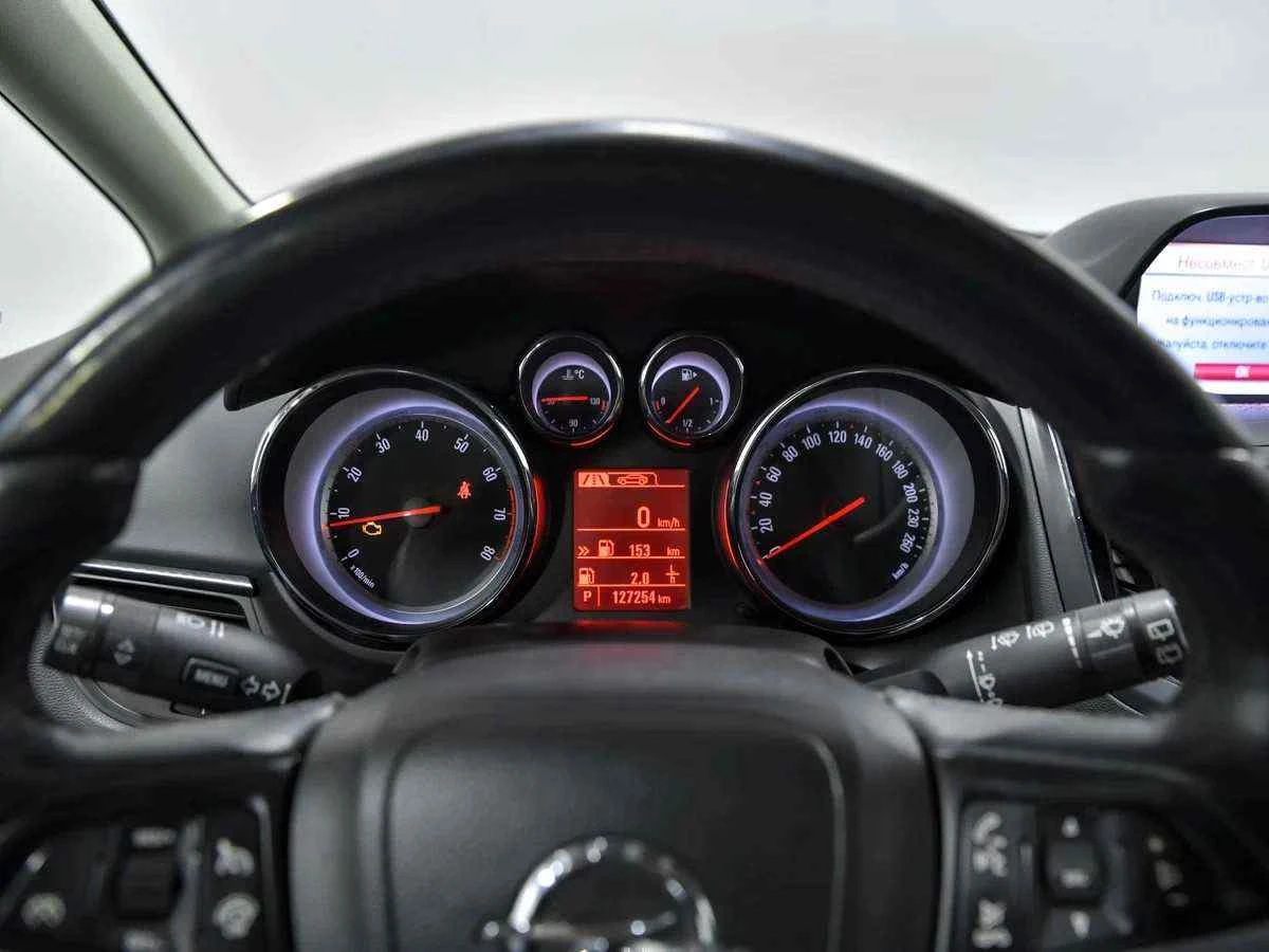 Opel Zafira, Коричневый, 2013, Автоматическая, 140 л.с., цена от 835 100 руб.
