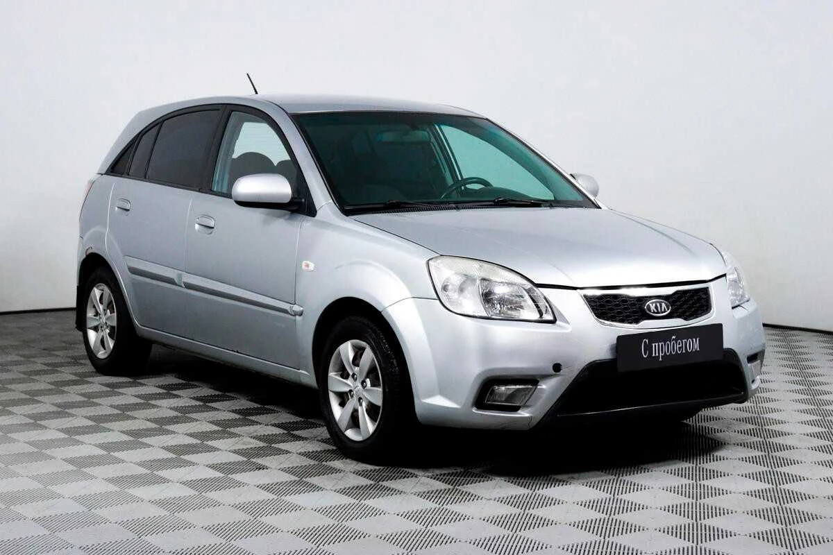 KIA RIO, Серебряный, 2010, Механическая, 95 л.с., цена от 400 000 руб.