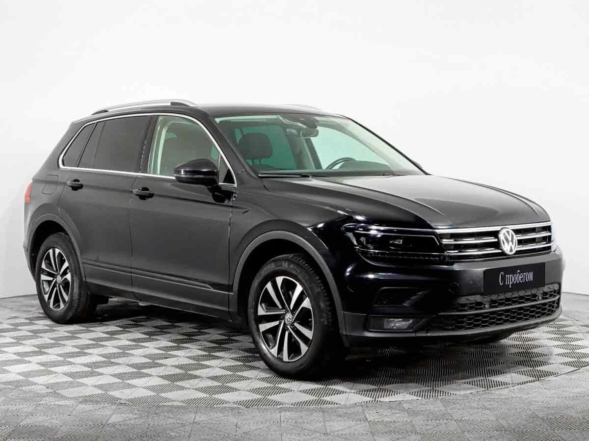 VOLKSWAGEN TIGUAN, Черный, 2020, Робот, 150 л.с., цена от 1 600 000 руб.