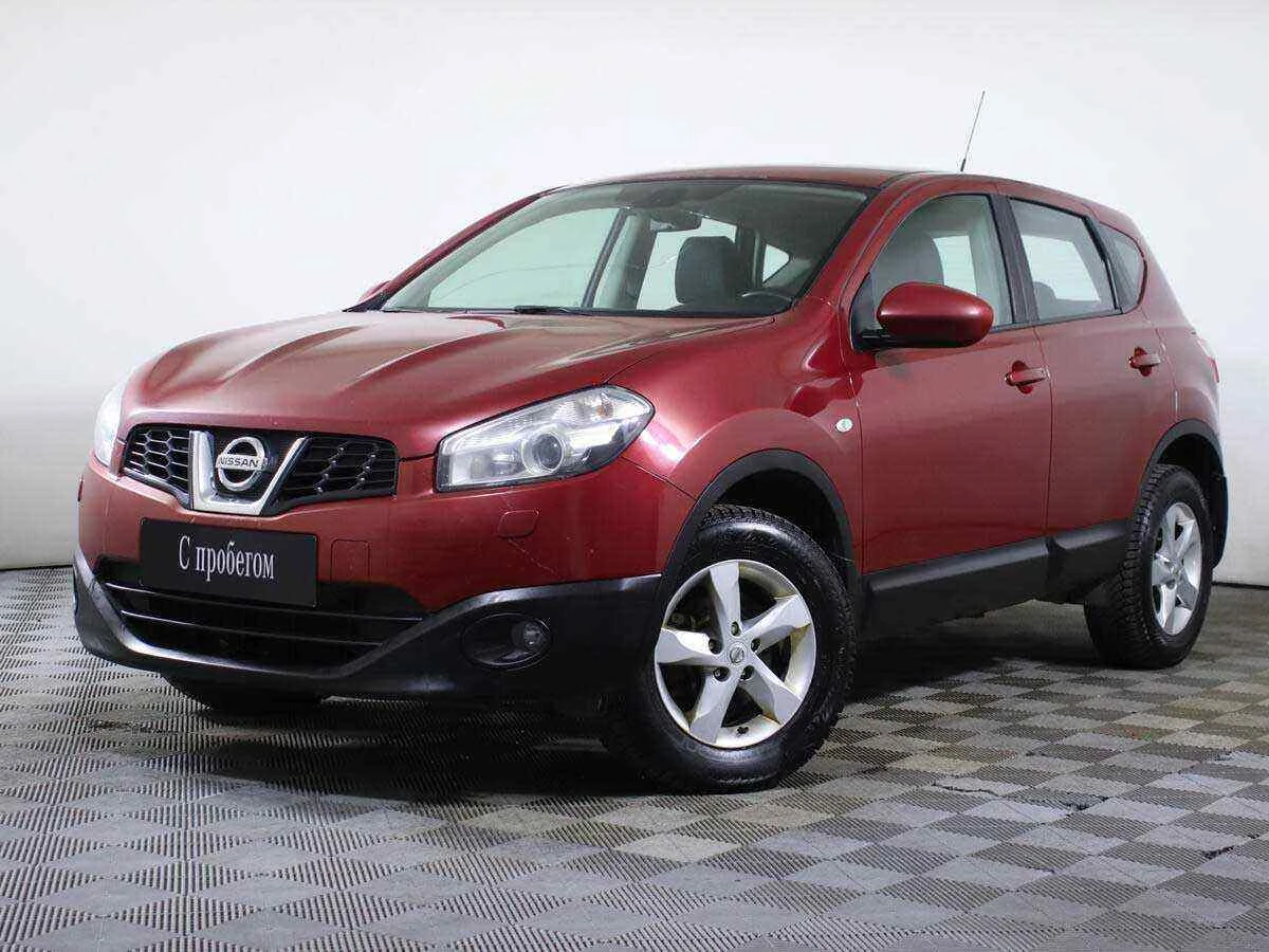 Nissan Qashqai, Красный, 2013, Механическая, 114 л.с., цена от 499 000 руб.