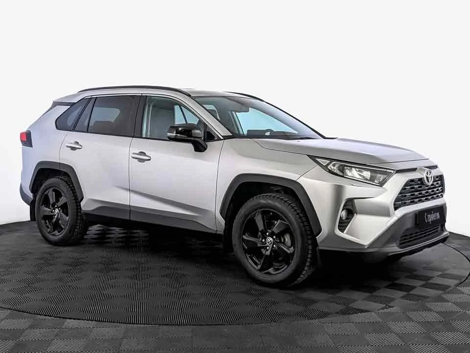TOYOTA RAV4, Серебряный, 2020, Вариатор, 149 л.с., цена от 2 368 000 руб.