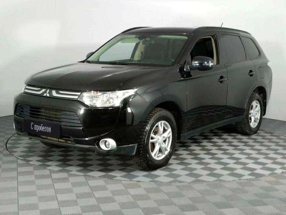 Mitsubishi Outlander, Черный, 2013, Вариатор, 146 л.с., цена от 939 000 руб.