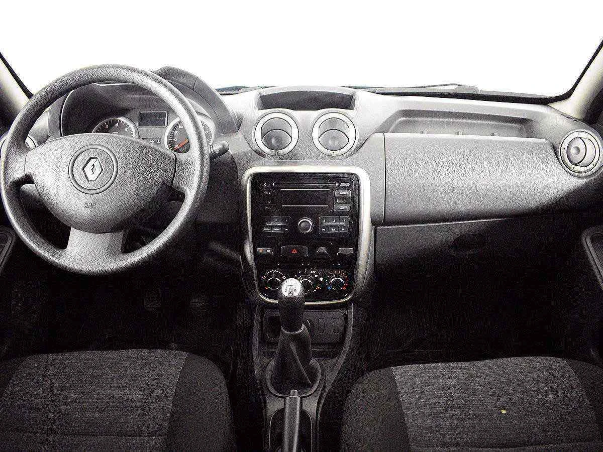 Renault Duster, Черный, 2015, Механическая, 102 л.с., цена от 901 000 руб.