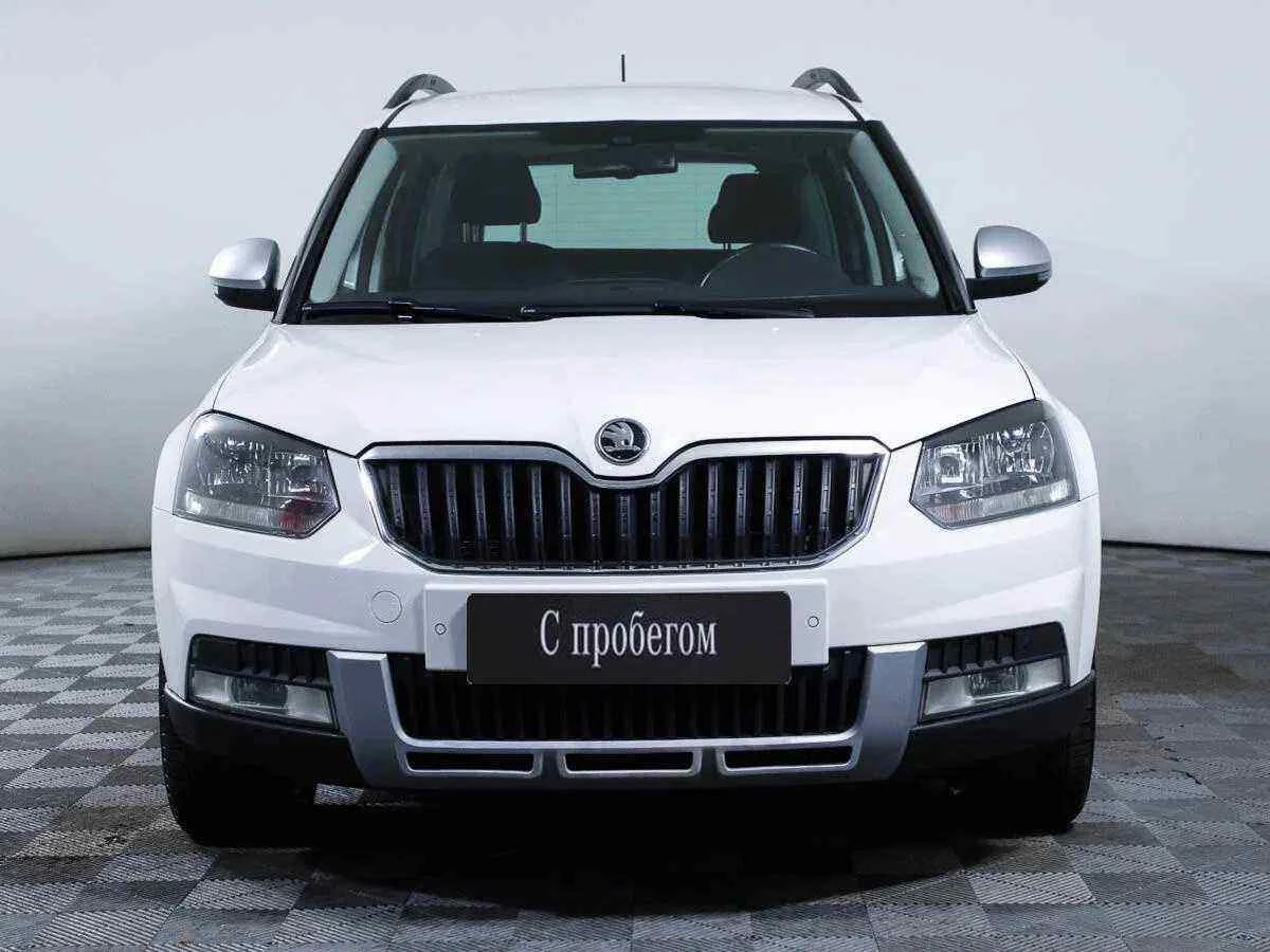 Skoda Yeti, Белый, 2015, Робот, 152 л.с., цена от 915 000 руб.