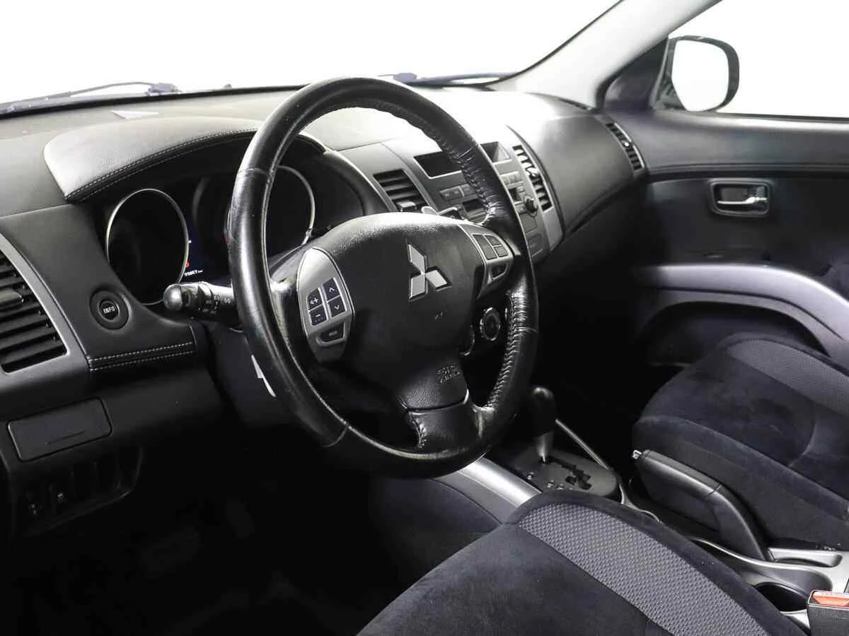 Mitsubishi Outlander, Голубой, 2011, Вариатор, 170 л.с., цена от 595 000 руб.