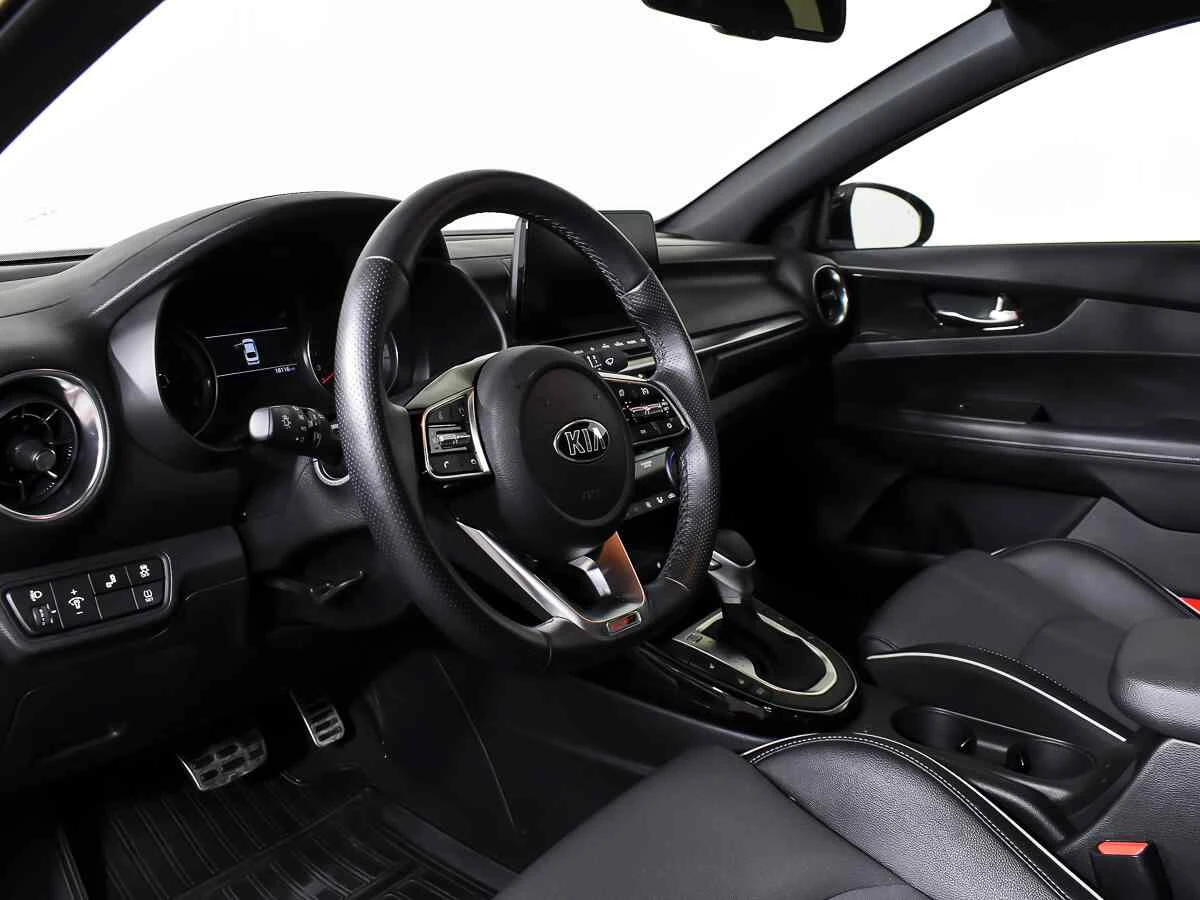KIA Cerato, Красный, 2021, Автоматическая, 150 л.с., цена от 1 570 000 руб.