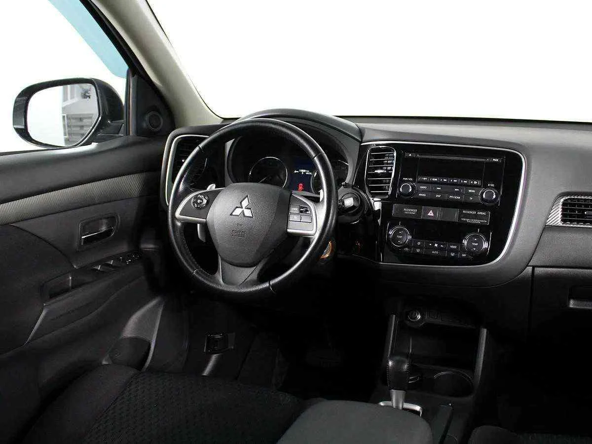 Mitsubishi Outlander, Черный, 2014, Вариатор, 167 л.с., цена от 1 019 000 руб.