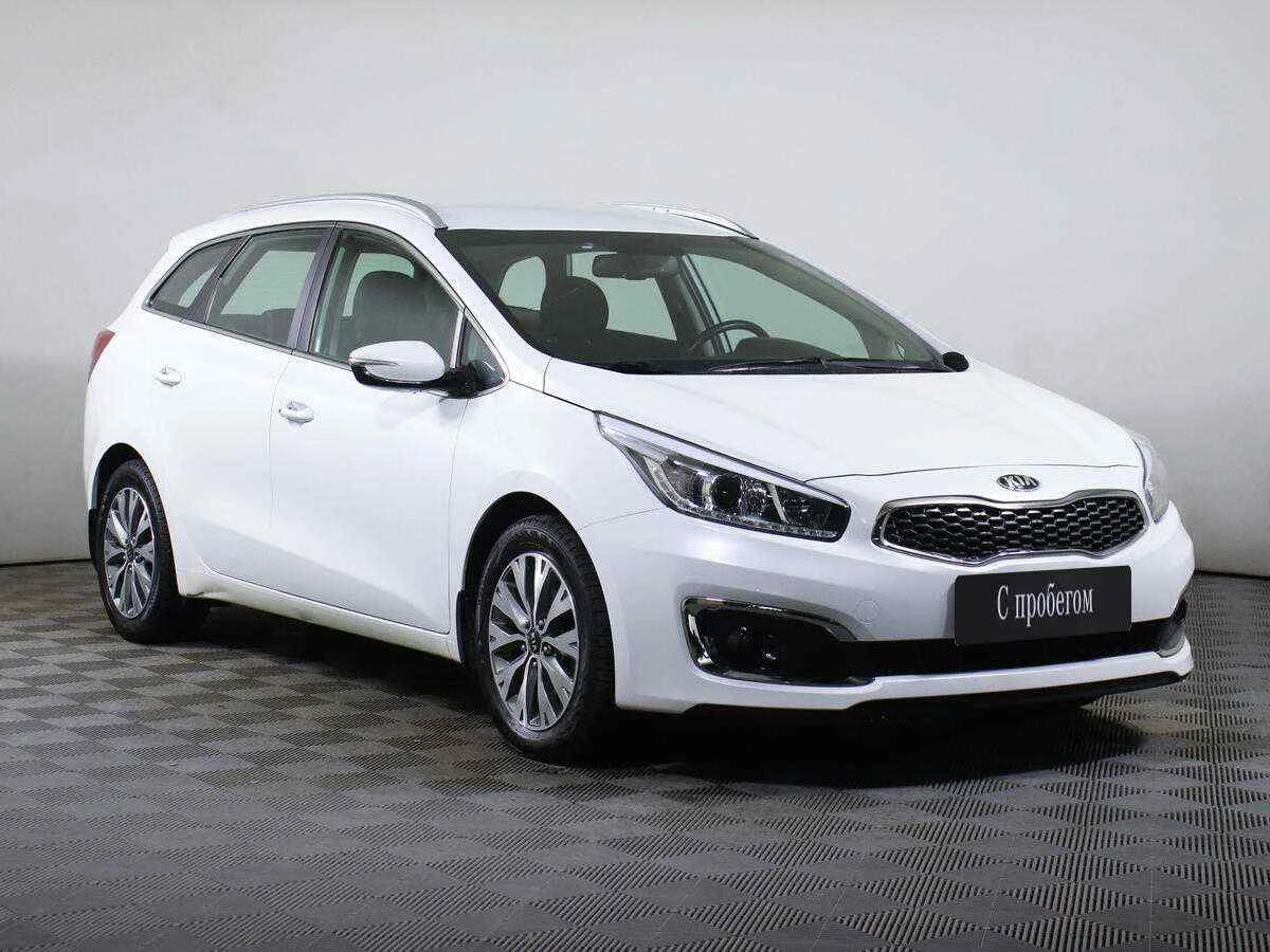 KIA Ceed, Белый, 2016, Робот, 135 л.с., цена от 755 000 руб.