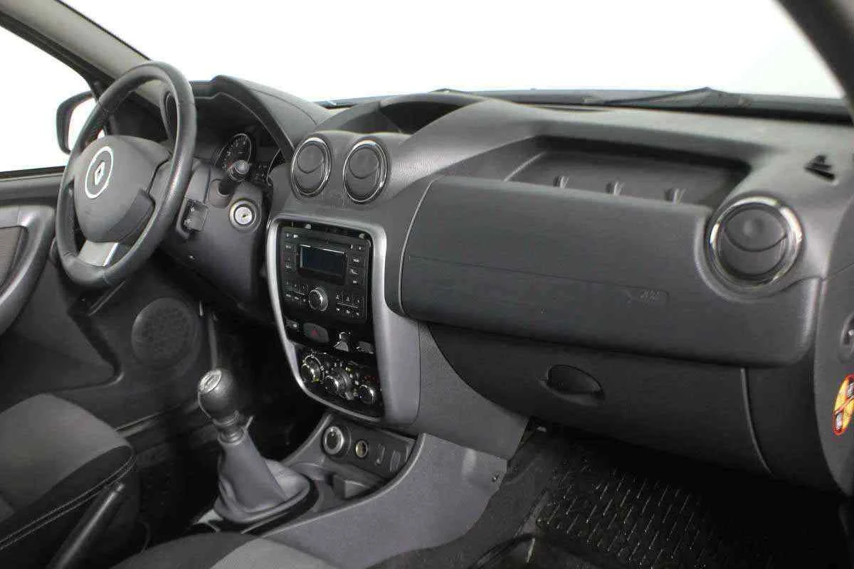 Renault Duster, Бежевый, 2013, Механическая, 90 л.с., цена от 569 000 руб.