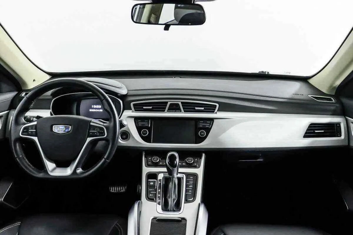 Geely Atlas, Серебряный, 2019, Автоматическая, 149 л.с., цена от 1 255 000 руб.