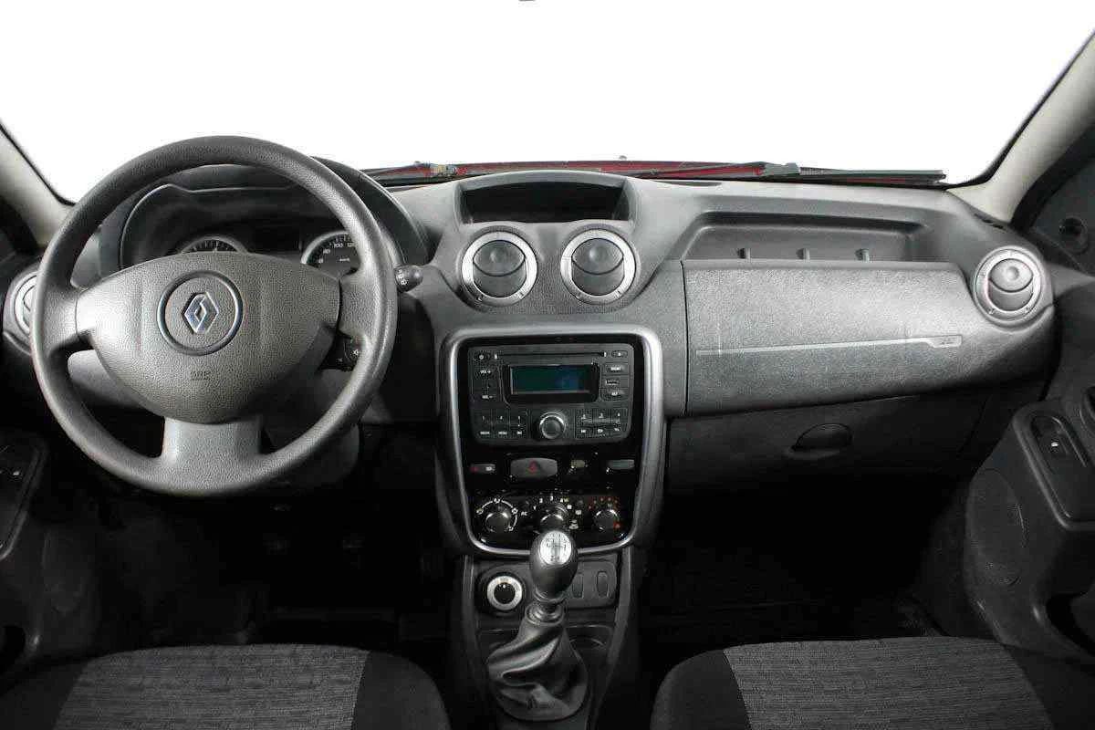 Renault Duster, Красный, 2012, Механическая, 135 л.с., цена от 581 000 руб.