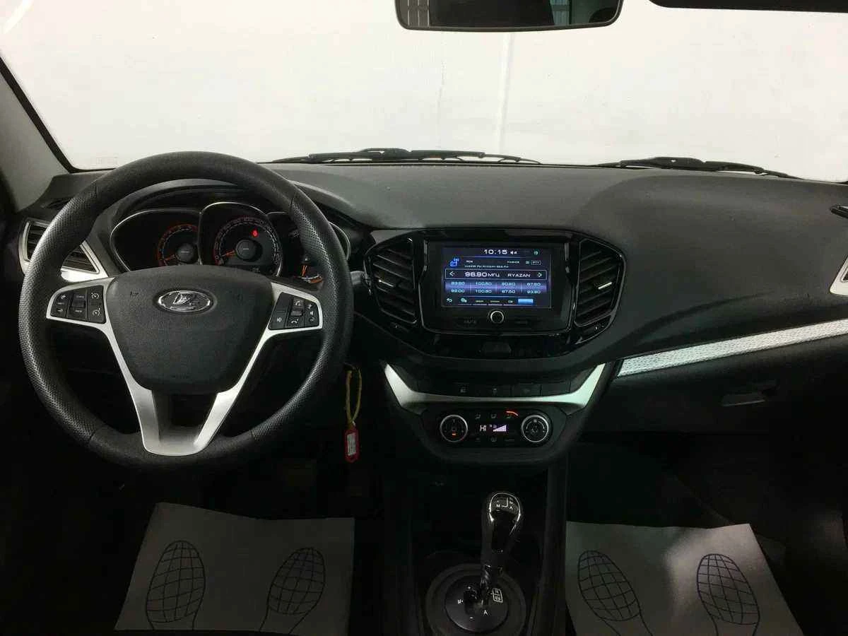 LADA Vesta SW Cross, Красный, 2018, Робот, 122 л.с., цена от 609 000 руб.