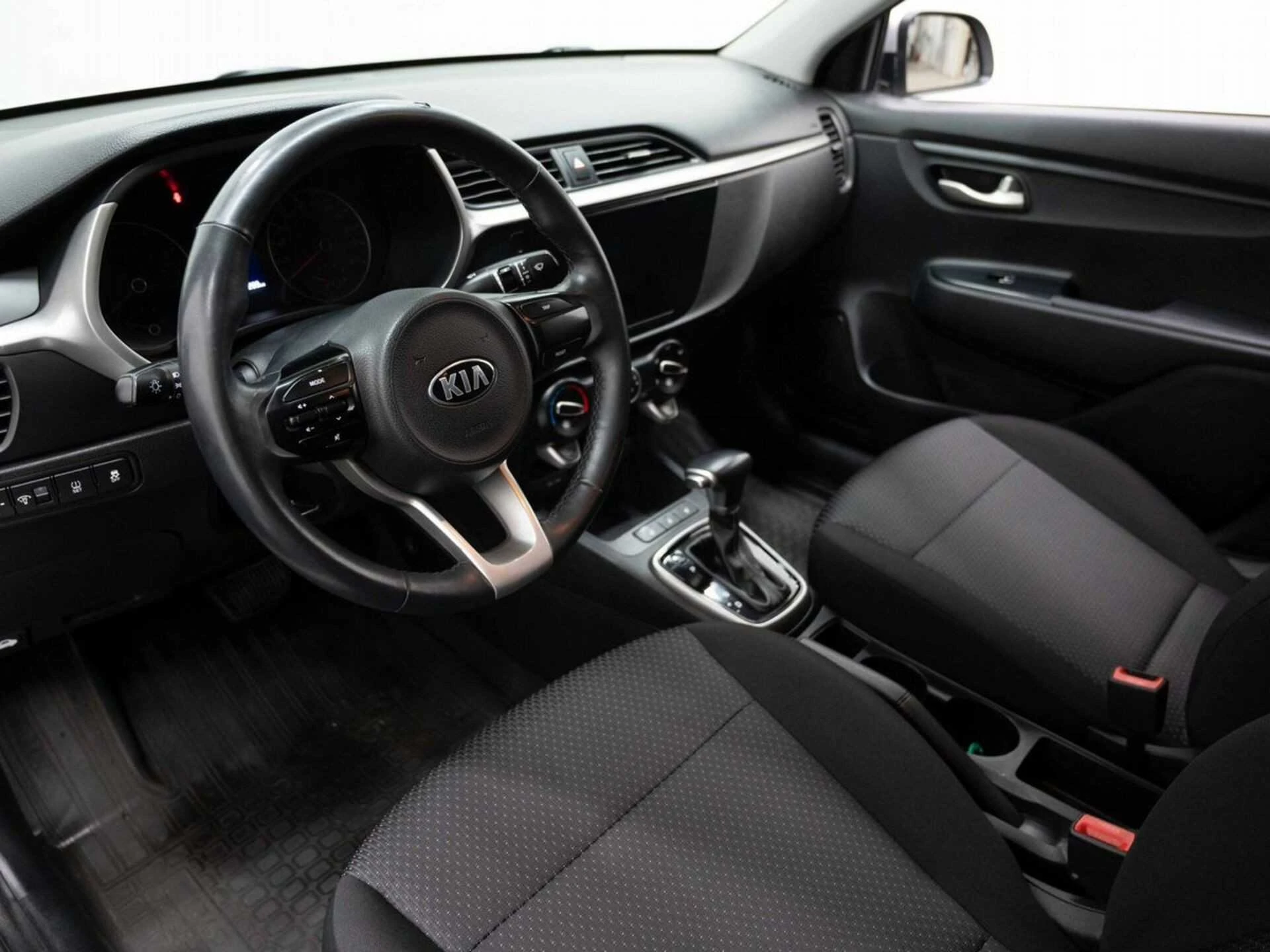 KIA RIO, Серебряный, 2020, Автоматическая, 123 л.с., цена от 848 000 руб.