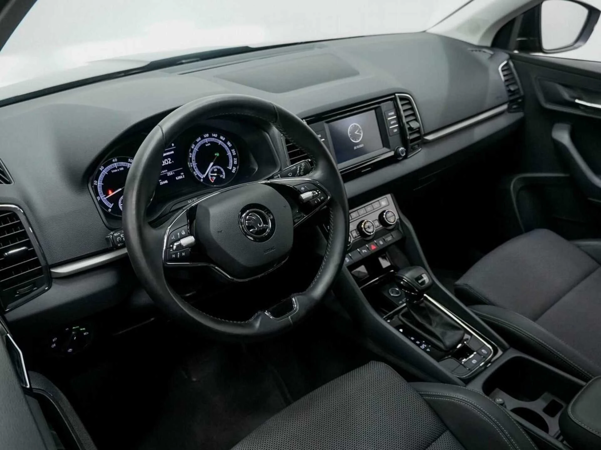 SKODA KAROQ, Зеленый, 2021, Робот, 150 л.с., цена от 1 574 400 руб.