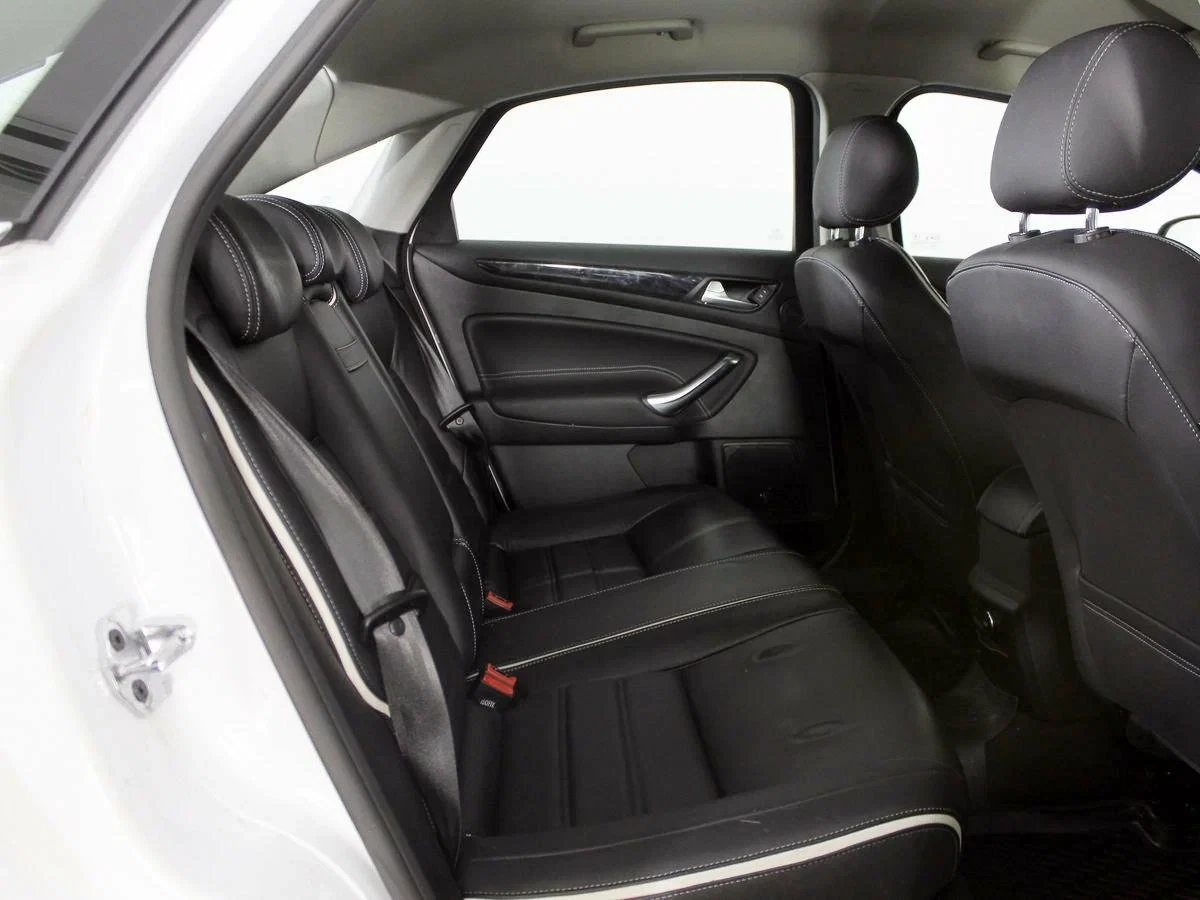 Ford Mondeo, Белый, 2013, Робот, 200 л.с., цена от 695 000 руб.