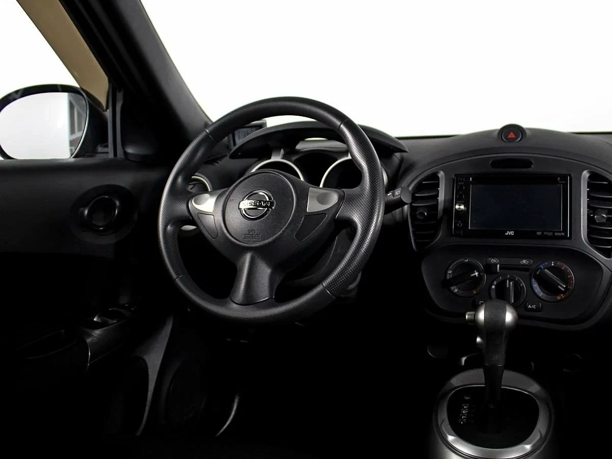 Nissan Juke, Красный, 2012, Вариатор, 117 л.с., цена от 480 000 руб.