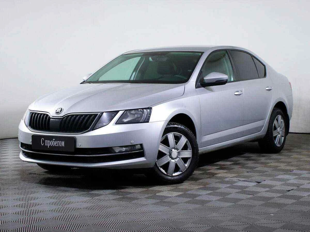 Skoda Octavia, Серебряный, 2018, Автоматическая, 110 л.с., цена от 900 000 руб.