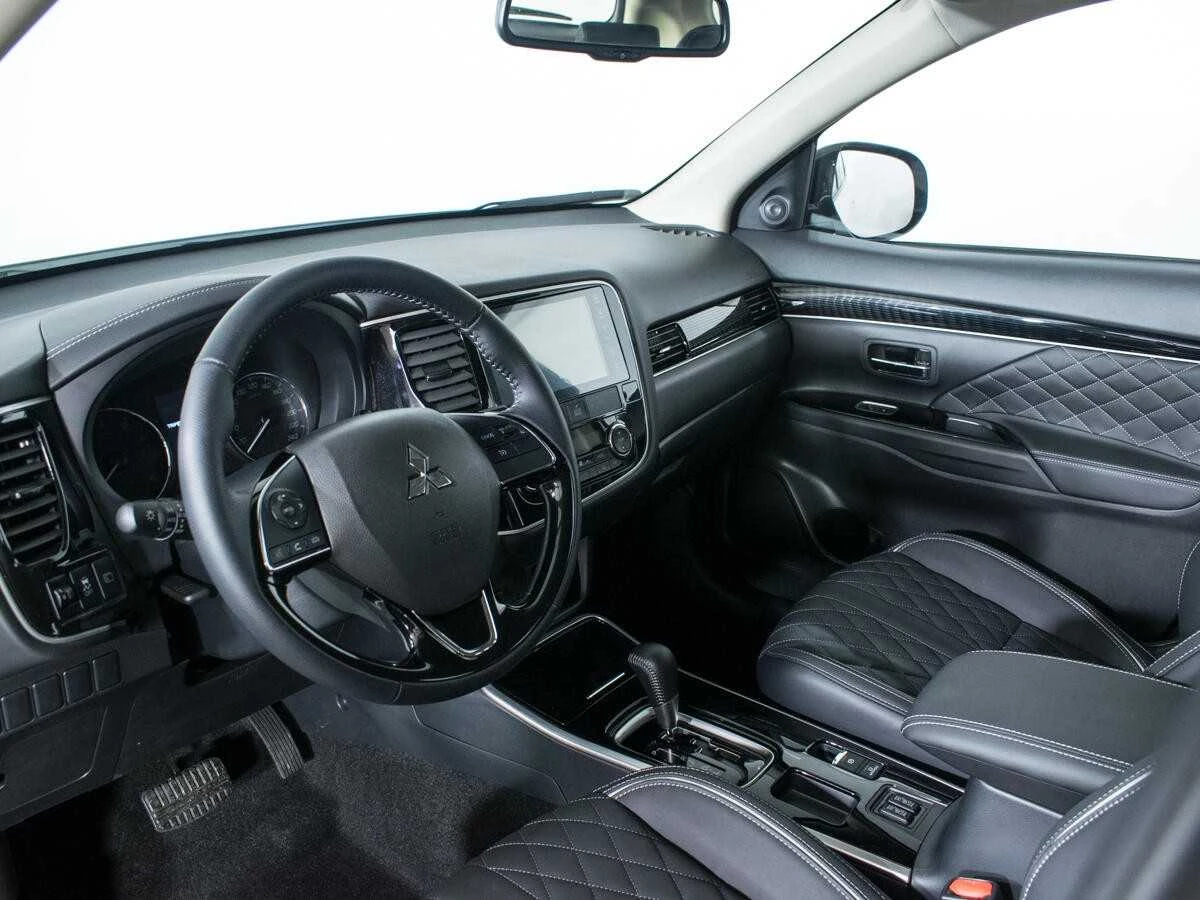 MITSUBISHI OUTLANDER, Белый, 2022, Вариатор, 146 л.с., цена от 2 144 000 руб.