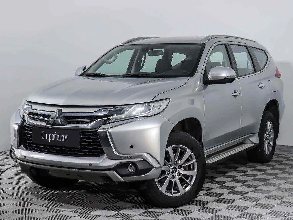 Mitsubishi Pajero Sport, Серебряный, 2017, Автоматическая, 181 л.с., цена от 2 049 900 руб.
