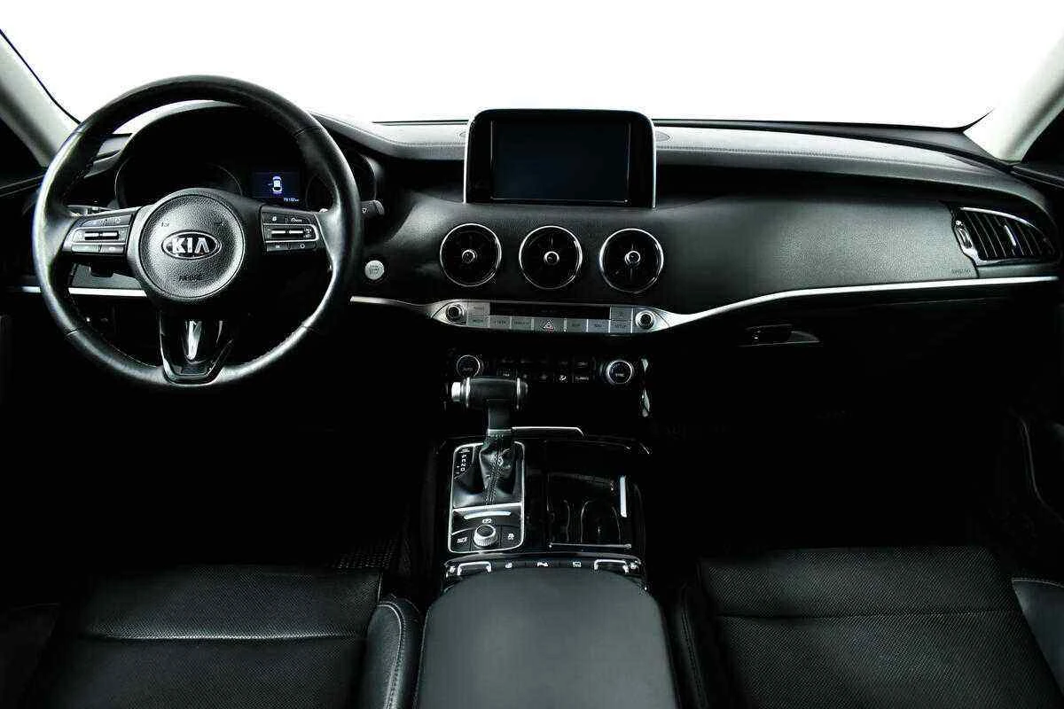 KIA Stinger, Синий, 2018, Автоматическая, 247 л.с., цена от 1 950 000 руб.