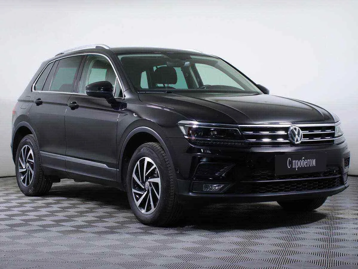 Volkswagen Tiguan, Черный, 2018, Робот, 180 л.с., цена от 1 503 000 руб.