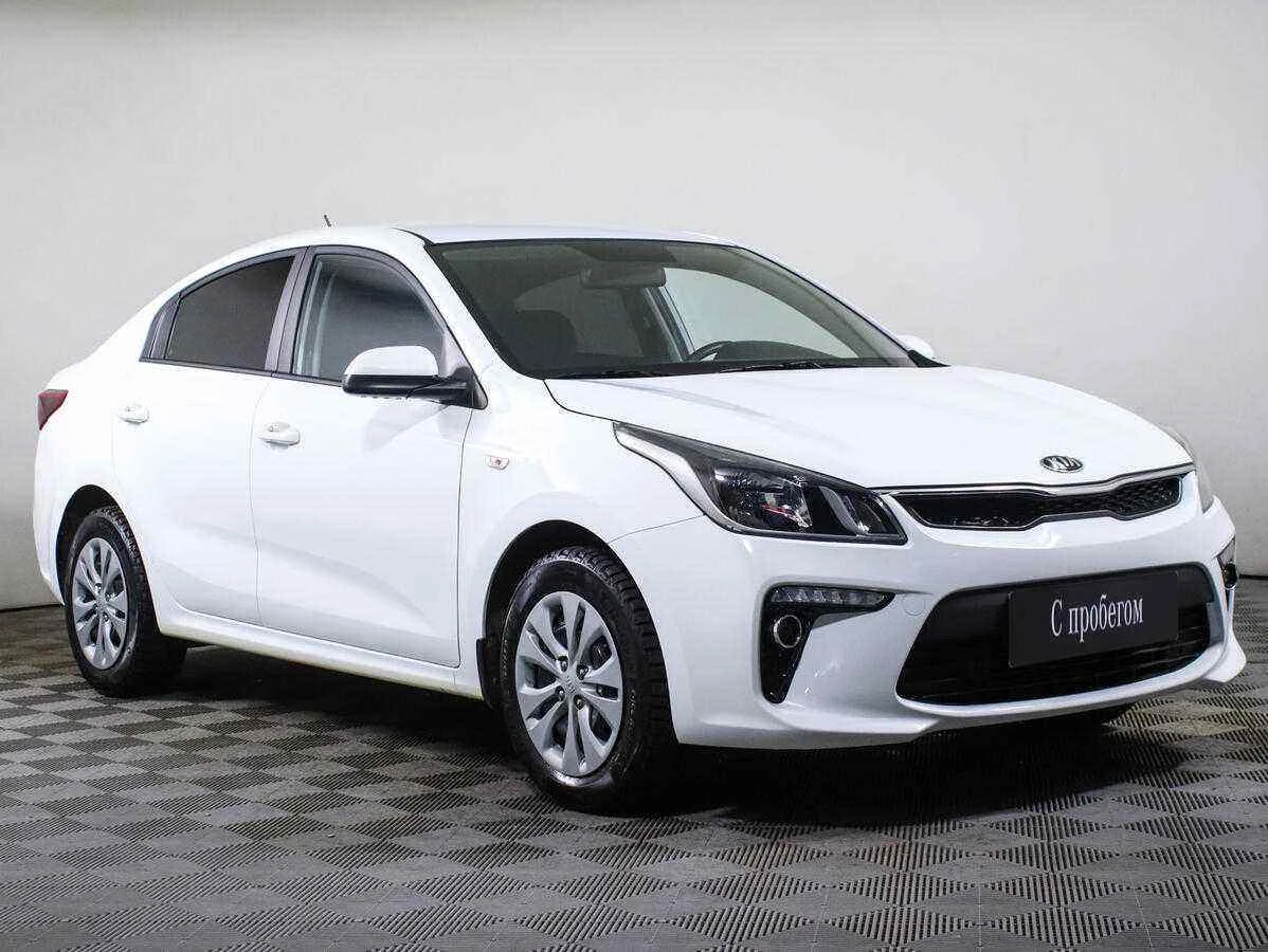 KIA Rio, Белый, 2018, Автоматическая, 123 л.с., цена от 880 000 руб.