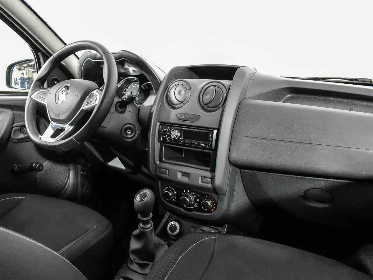 Renault Duster, Зеленый, 2019, Механическая, 114 л.с., цена от 1 325 000 руб.