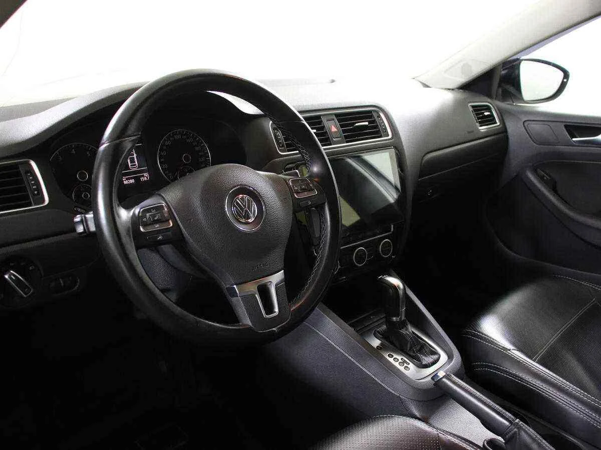 Volkswagen Jetta, Белый, 2013, Робот, 122 л.с., цена от 505 000 руб.