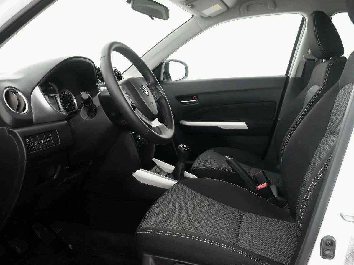 Suzuki Vitara, Белый, 2016, Механическая, 117 л.с., цена от 1 125 000 руб.
