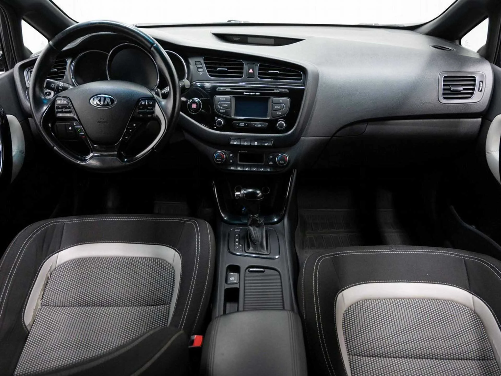 KIA CEED, Черный, 2013, Автоматическая, 129 л.с., цена от 640 000 руб.