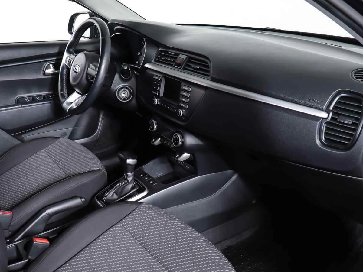 KIA Rio, Черный, 2018, Автоматическая, 123 л.с., цена от 800 000 руб.