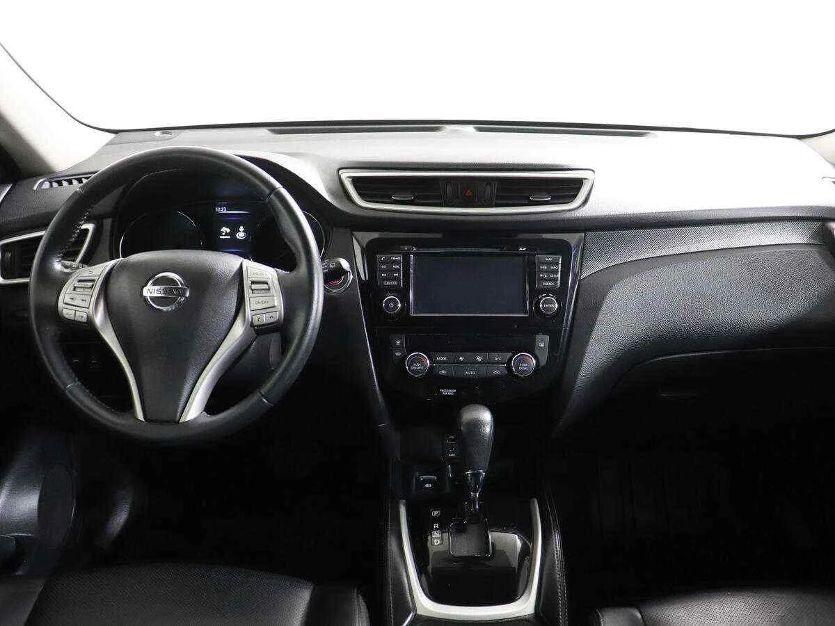 Nissan X-Trail, Серебряный, 2016, Вариатор, 144 л.с., цена от 1 379 000 руб.