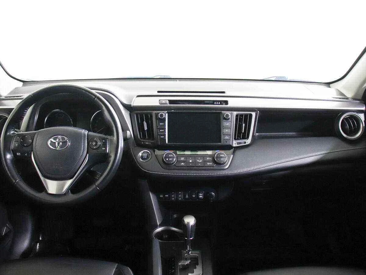 Toyota RAV 4, Белый, 2018, Вариатор, 146 л.с., цена от 1 549 000 руб.