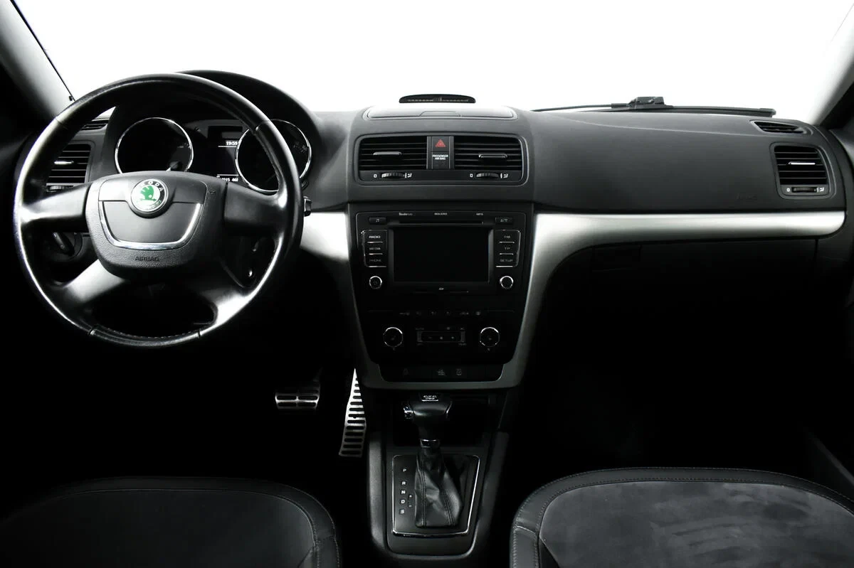 Skoda Yeti, Серебряный, 2012, Робот, 152 л.с., цена от 469 000 руб.