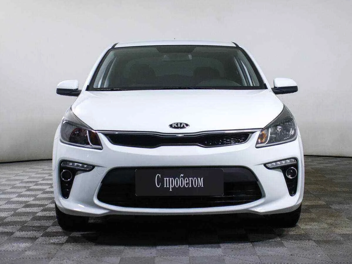 KIA Rio, Белый, 2018, Автоматическая, 123 л.с., цена от 880 000 руб.
