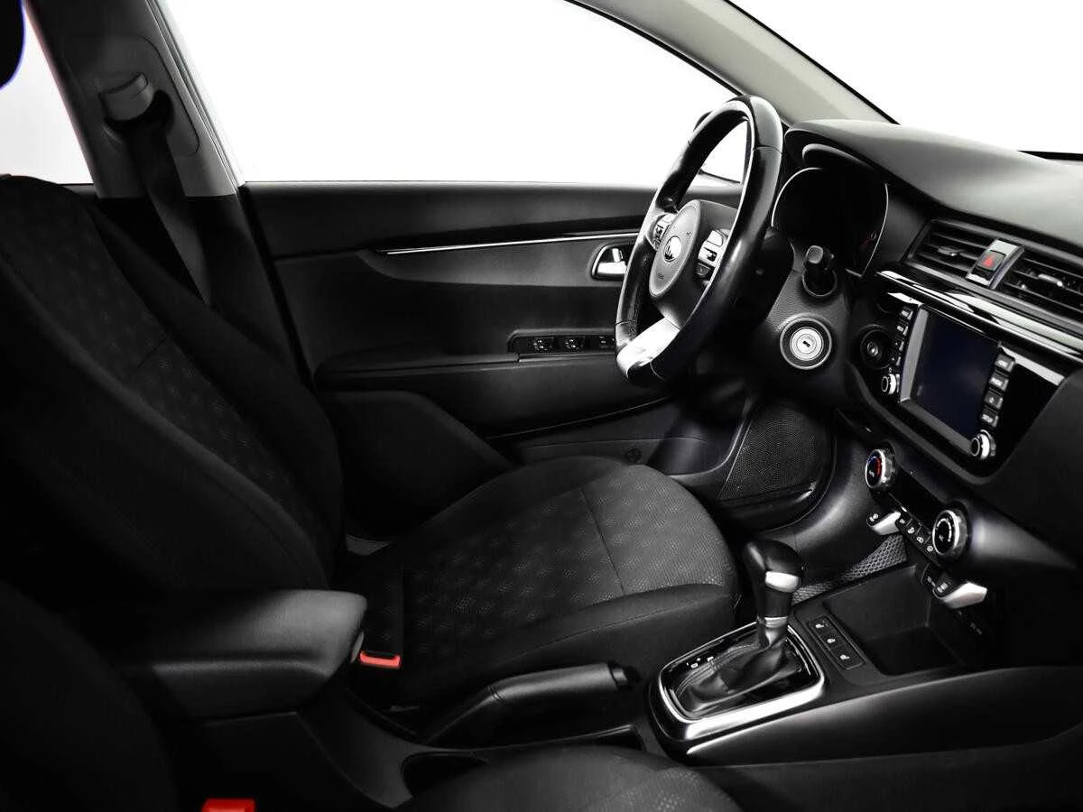 KIA RIO, Белый, 2017, Автоматическая, 123 л.с., цена от 824 000 руб.