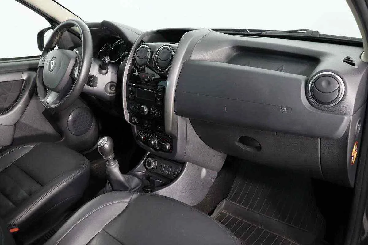 Renault Duster, Черный, 2015, Механическая, 143 л.с., цена от 921 000 руб.