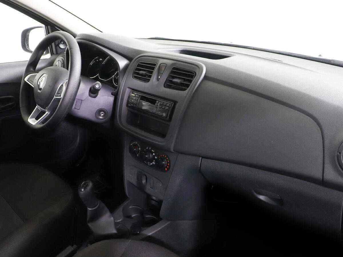 Renault Sandero, Серебряный, 2019, Механическая, 82 л.с., цена от 800 000 руб.