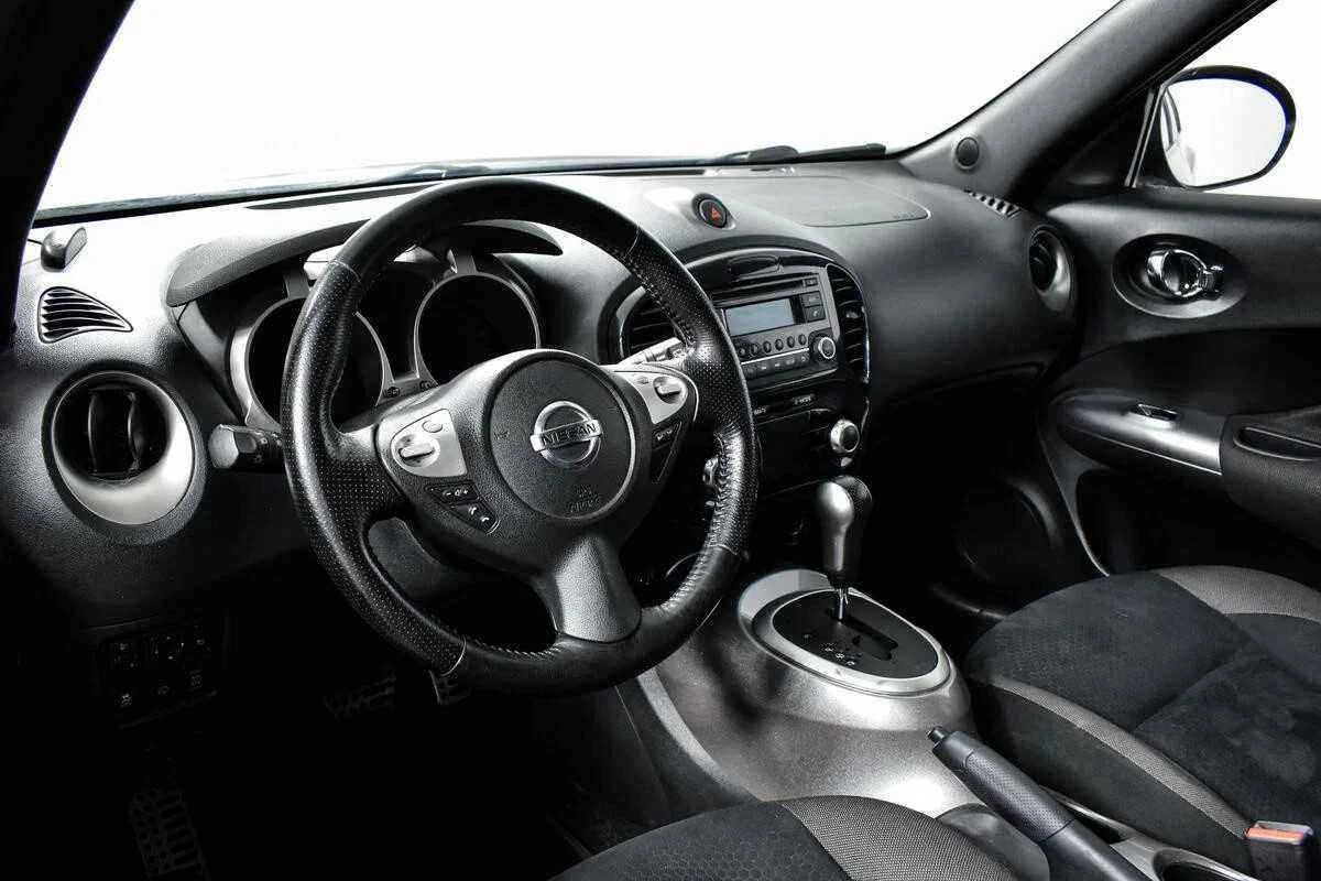 Nissan Juke, Серый, 2011, Вариатор, 190 л.с., цена от 568 500 руб.