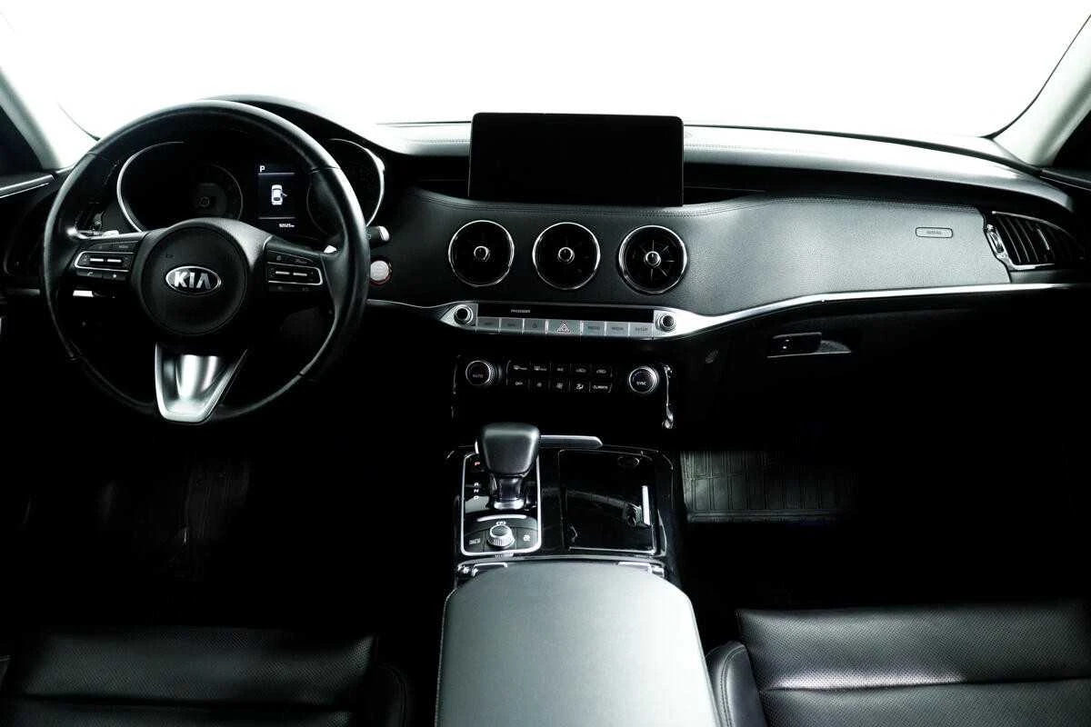 KIA STINGER, Белый, 2021, Автоматическая, 247 л.с., цена от 1 824 000 руб.
