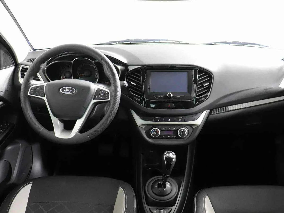LADA Vesta SW Cross, Серый, 2019, Робот, 122 л.с., цена от 784 000 руб.