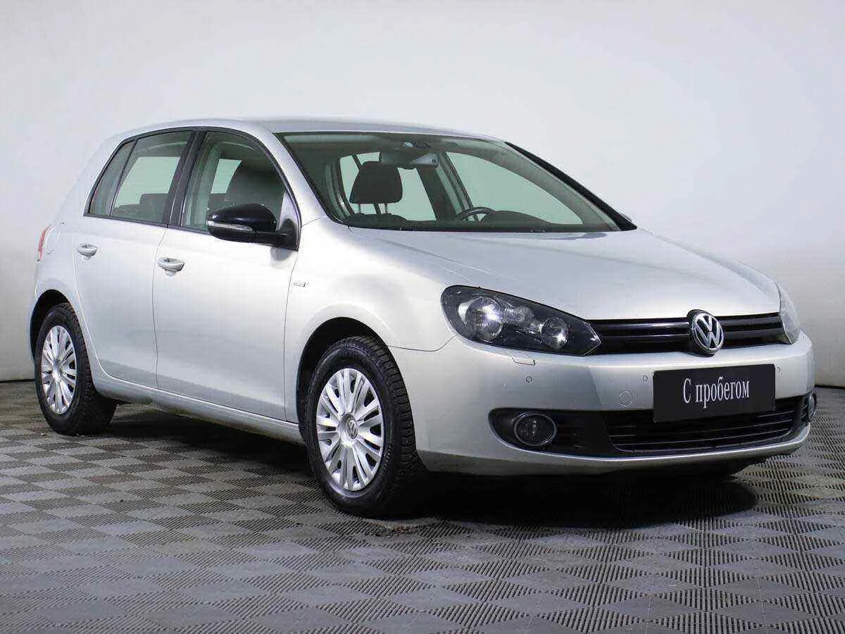 Volkswagen Golf, Серебряный, 2012, Робот, 102 л.с., цена от 450 000 руб.