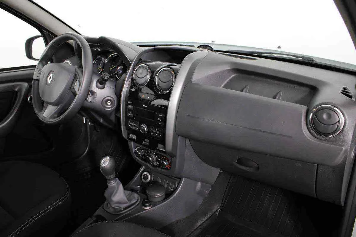 Renault Duster, Белый, 2016, Механическая, 114 л.с., цена от 966 000 руб.