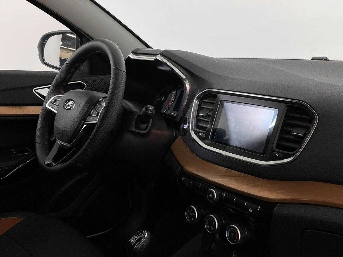 LADA VESTA CROSS, Белый, 2023, Механическая, 106 л.с., цена от 808 000 руб.