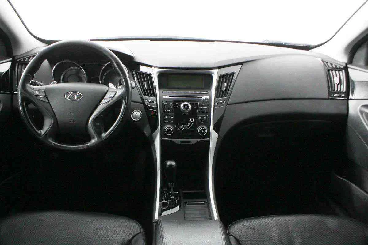 Hyundai Sonata, Черный, 2011, Автоматическая, 150 л.с., цена от 549 000 руб.