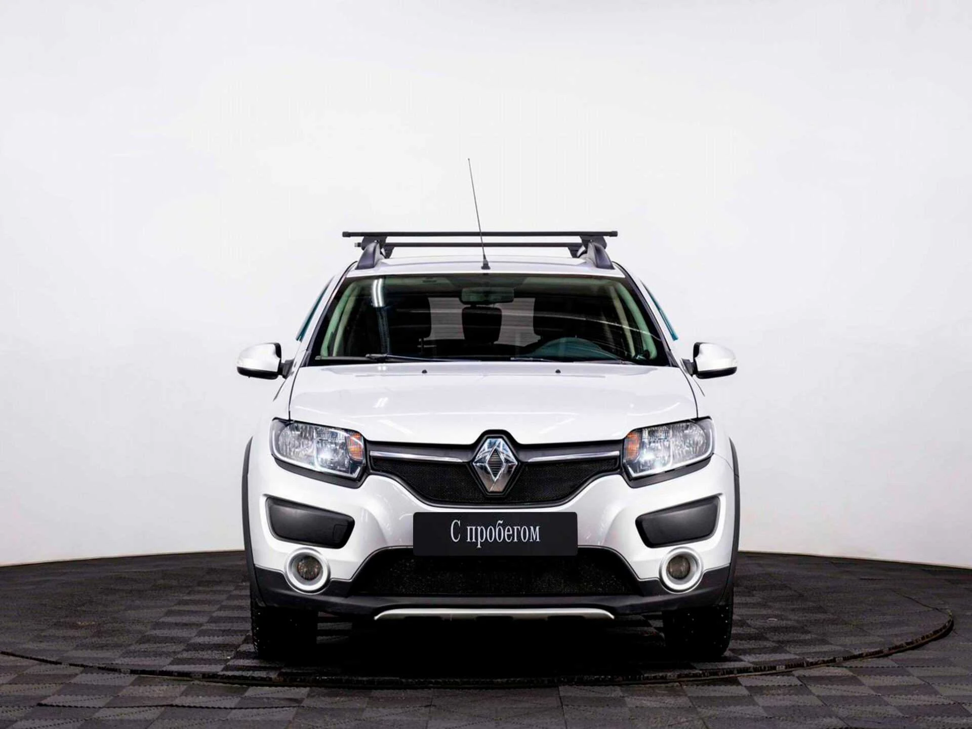 RENAULT SANDERO, Белый, 2016, Механическая, 82 л.с., цена от 832 000 руб.