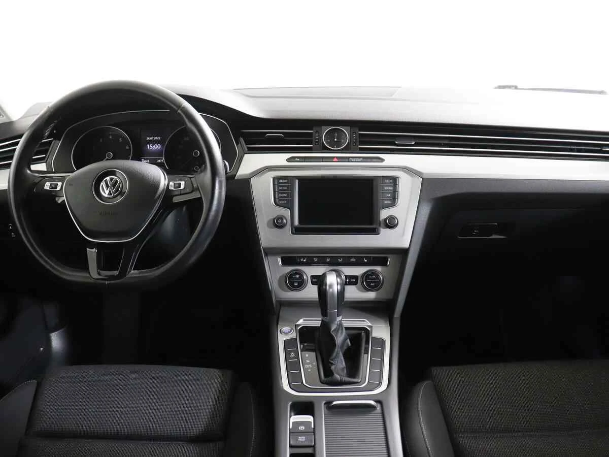 Volkswagen Passat, Коричневый, 2015, Робот, 150 л.с., цена от 1 070 000 руб.