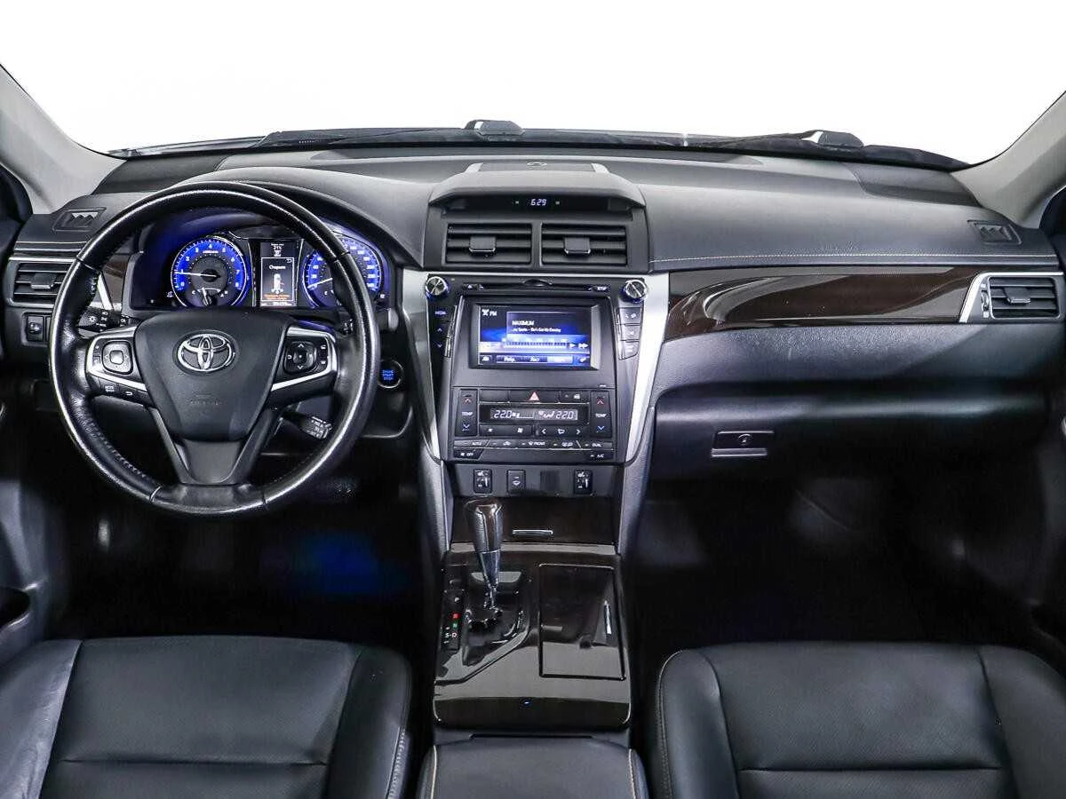 TOYOTA CAMRY, Белый, 2015, Автоматическая, 150 л.с., цена от 1 288 000 руб.