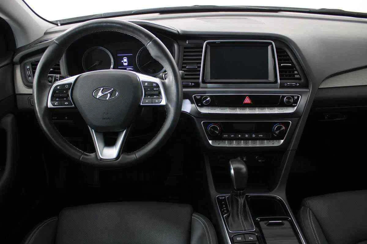 Hyundai Sonata, Белый, 2019, Автоматическая, 150 л.с., цена от 1 605 000 руб.